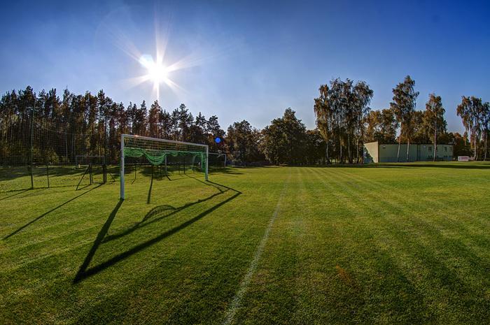 Green Hotel Коморники Экстерьер фото
